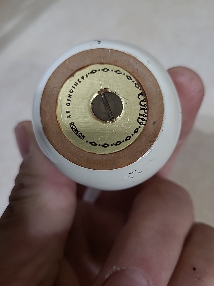 VTG Ronson Cupid Cherub Table Lighter