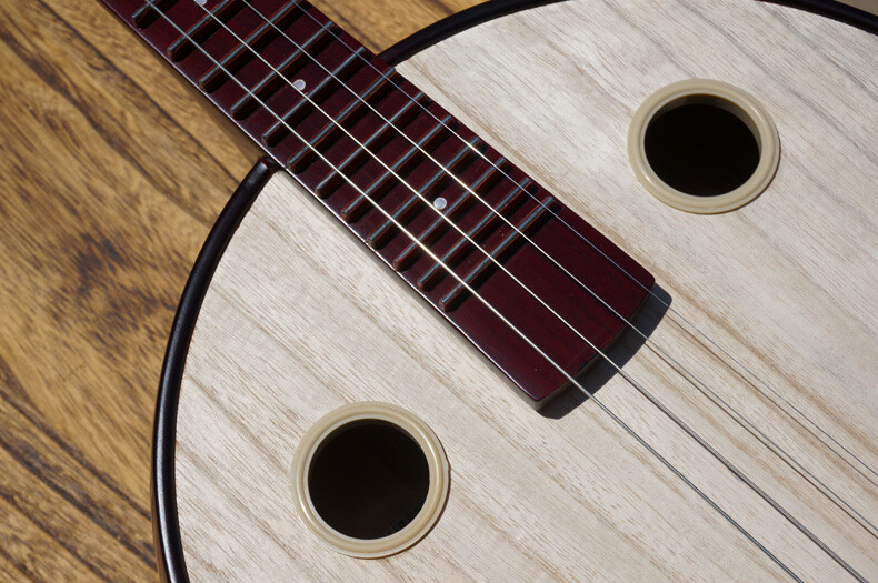 PROFESSIONAL HARD WOOD XIAORUAN -- 專業硬木骨花小阮