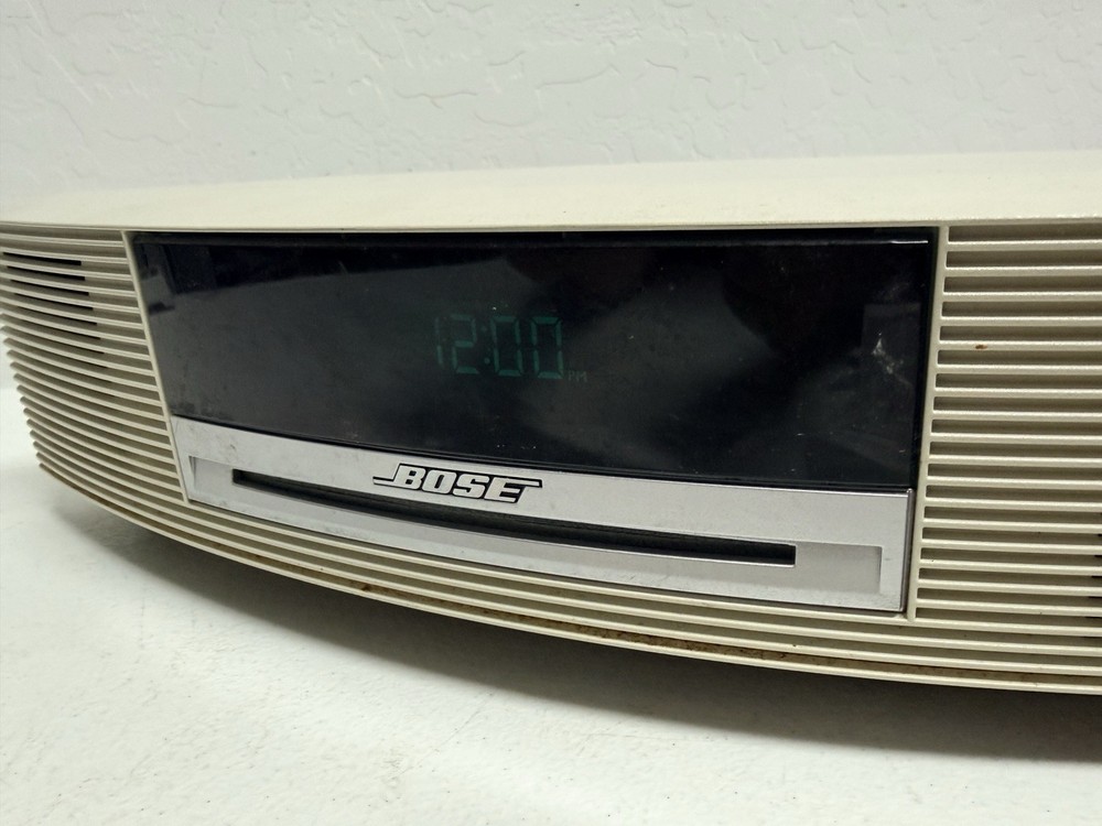Bose Wave Music System (no remote) - White - With Power Cord TESTED WORKING