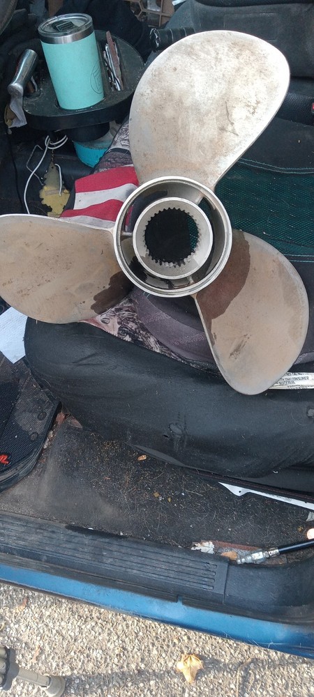 mercruiser propeller 48-823663