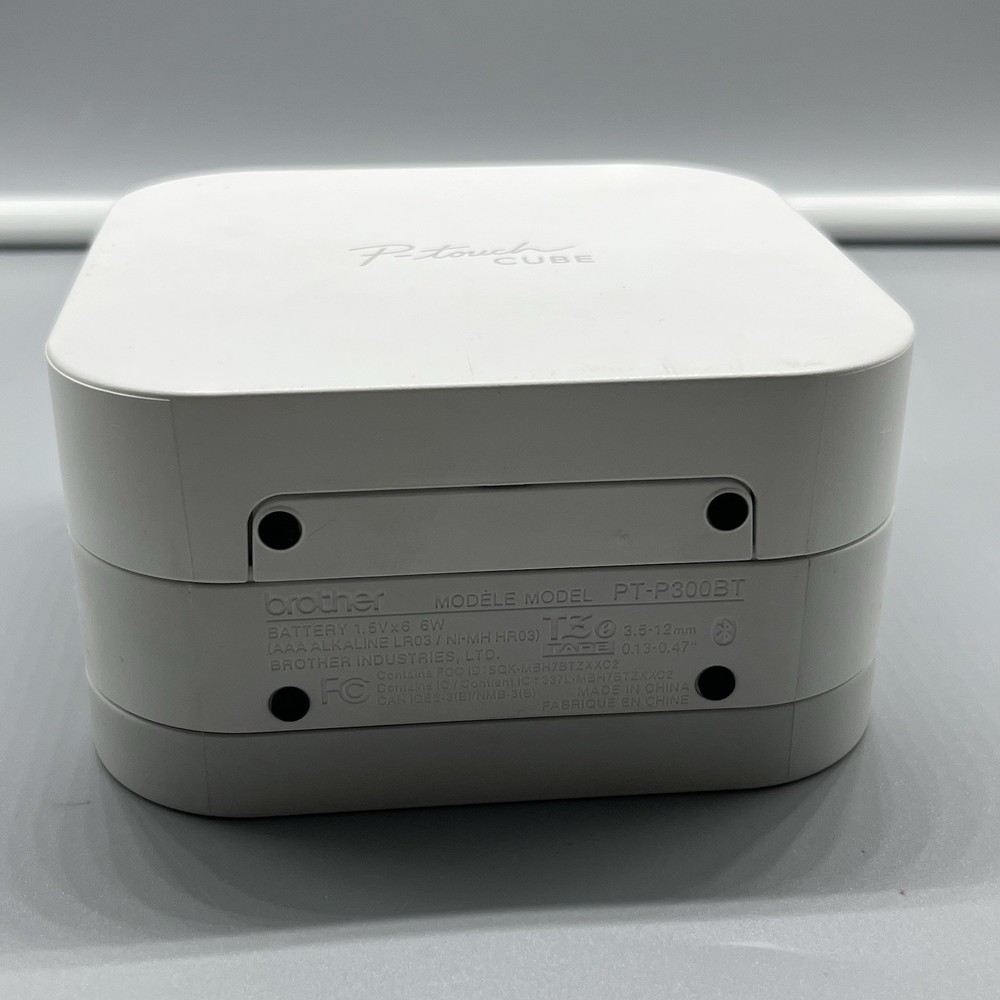 Brother P-Touch PT-P300BT Cube Smartphone Bluetooth Wireless TESTED