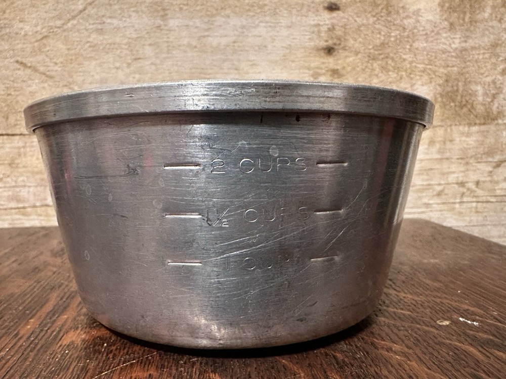Vintage Worthmore Aluminum 2 Cup Measuring Cup