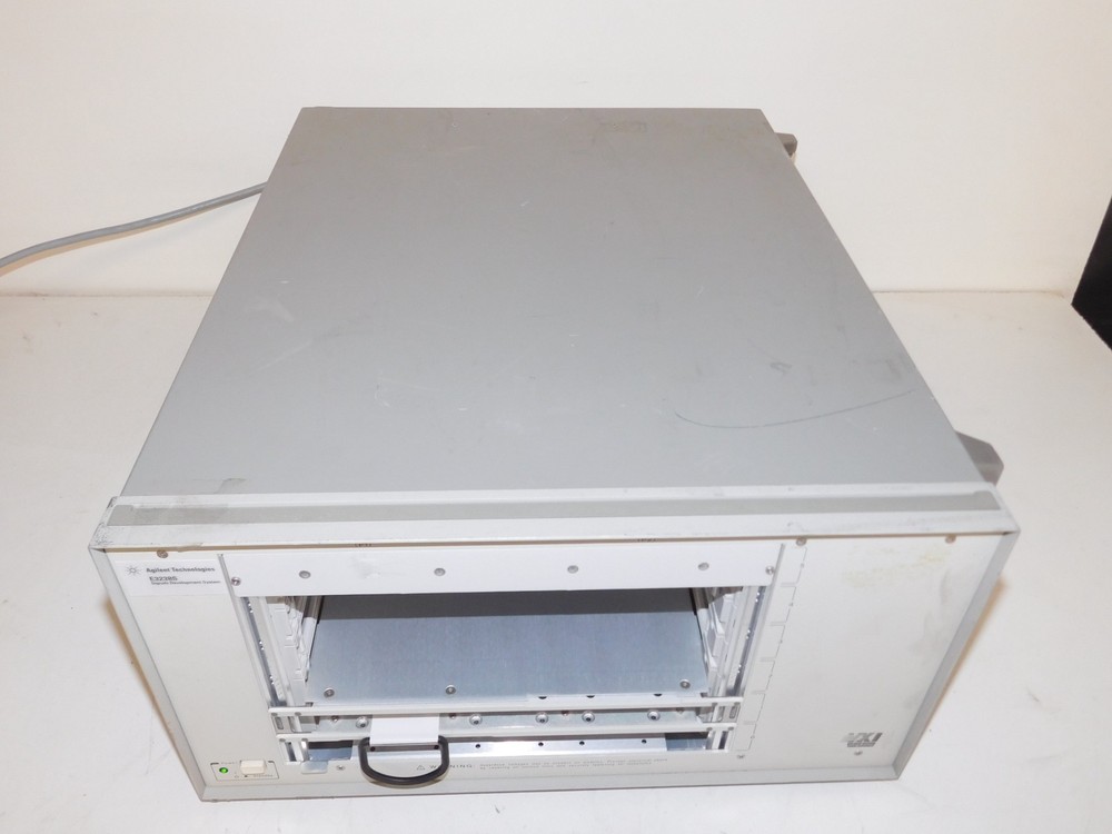 AGILENT TECHNOLOGIES E3238SN SIGNALS DEVELOPMENT SYSTEM / CHASSIS (PLQ69)