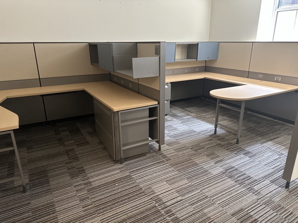 Herman Miller Cubicle 6ft By 6ft L Shape
