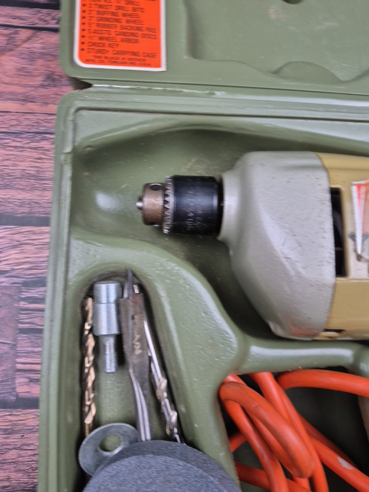 Black & Decker 7014 1/4" Variable Speed Drill w/ Case Manual Bits Tested VTG 80s