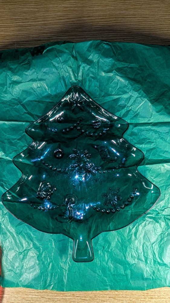 Plastic Christmas Platters (Set Of 2)