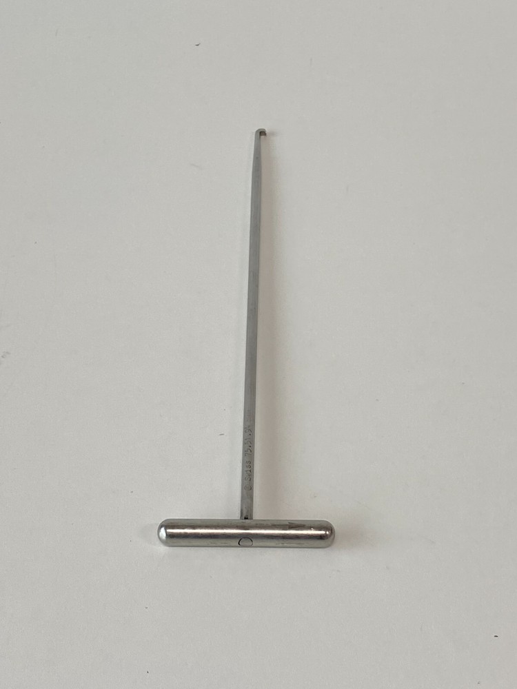 L26:  Swiss 75.51.94 Forceps