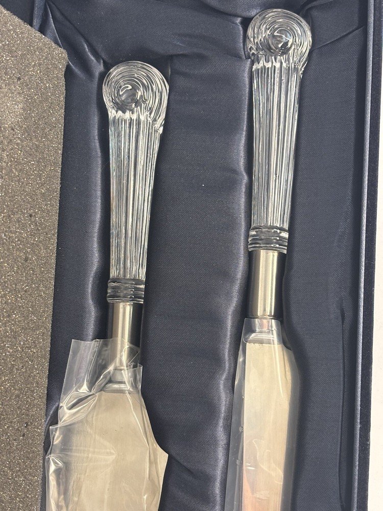 Things Remembered Crystal Handled Wedding Cake Serving Set