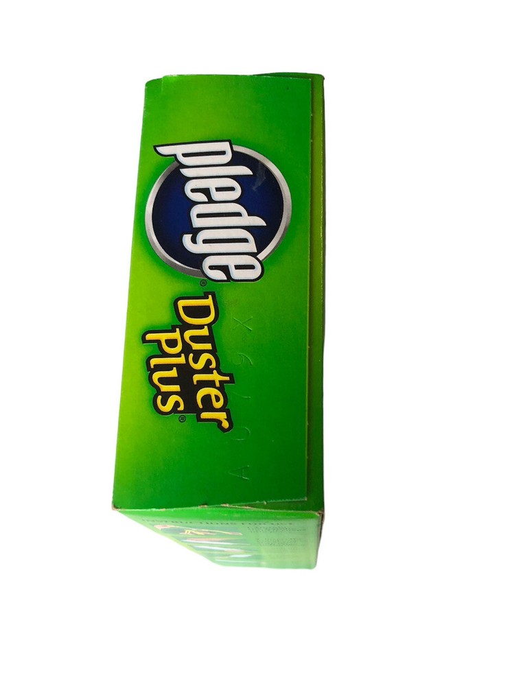 Pledge Duster Plus With Multi-Surface Spray 1 Handle 2 Disposable Dusters