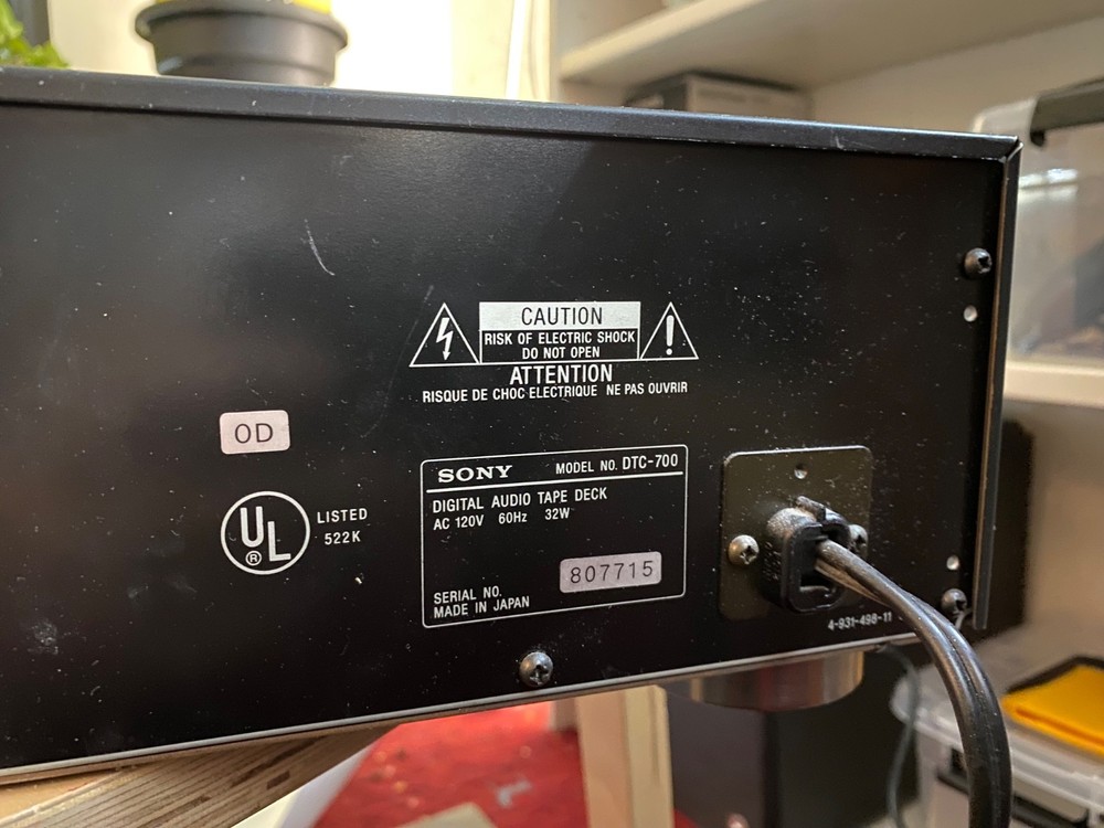 SONY DTC-700 DAT DIGITAL AUDIO TAPE DECK PLAYER RECORDER