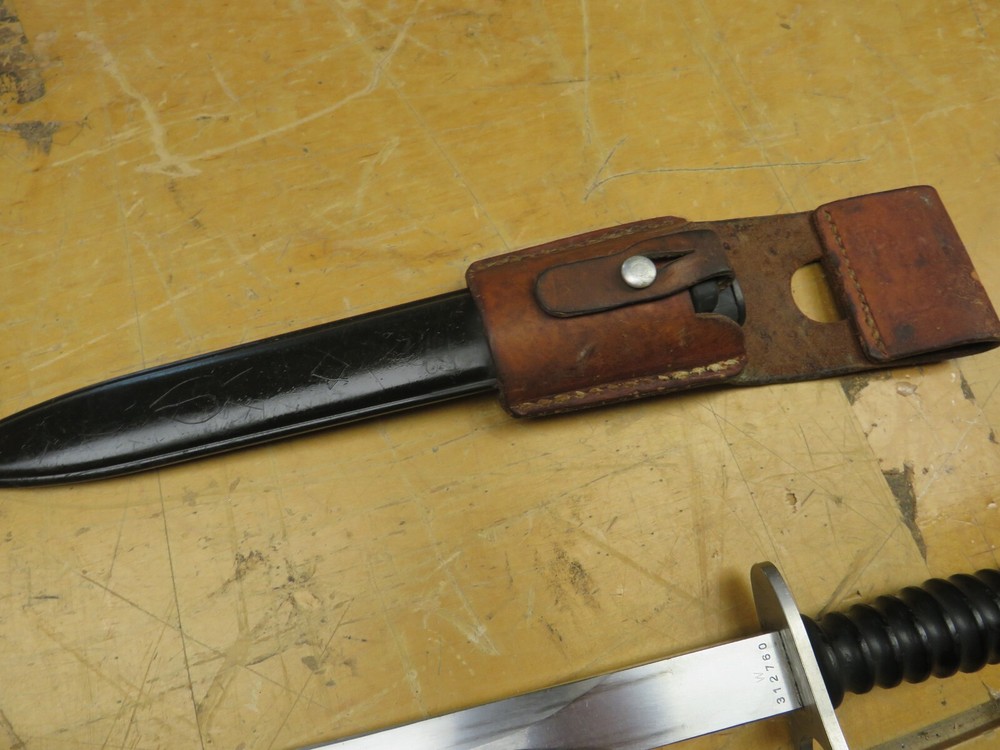 Swiss Military Bayonet scabbard & frog