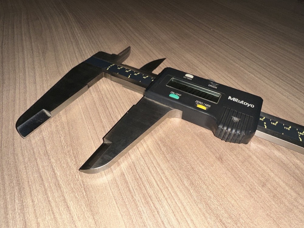 Mitutoyo 500-505-10 0-18" Absolute Digimatic Caliper