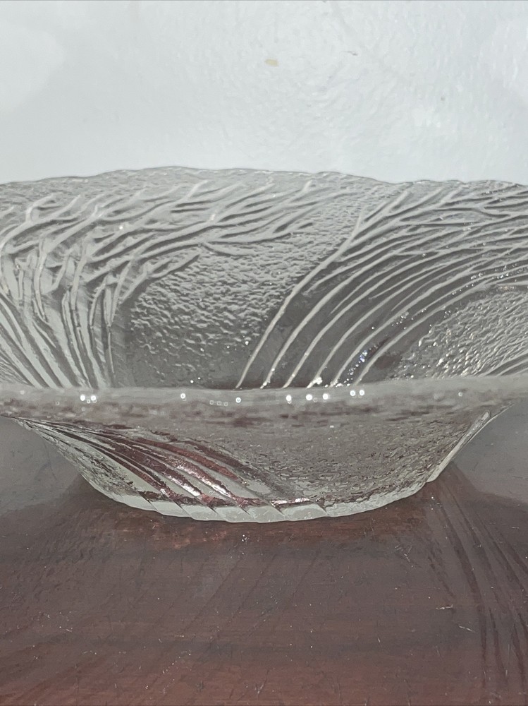 Large Beautiful Metsa Glass Bowl