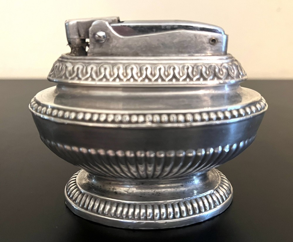 VTG Ronson “Queen Anne” Silver Plate Table Top Lighter