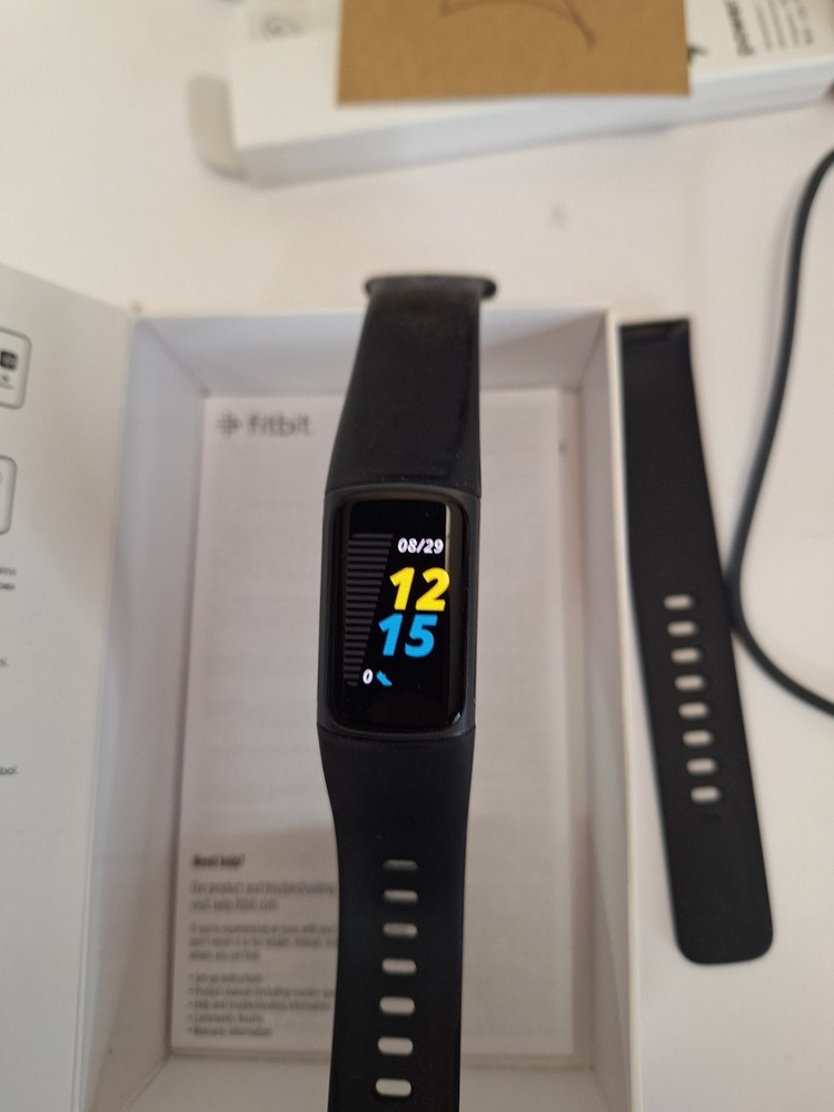 FITBIT CHARGE 5 Used For Parts Only