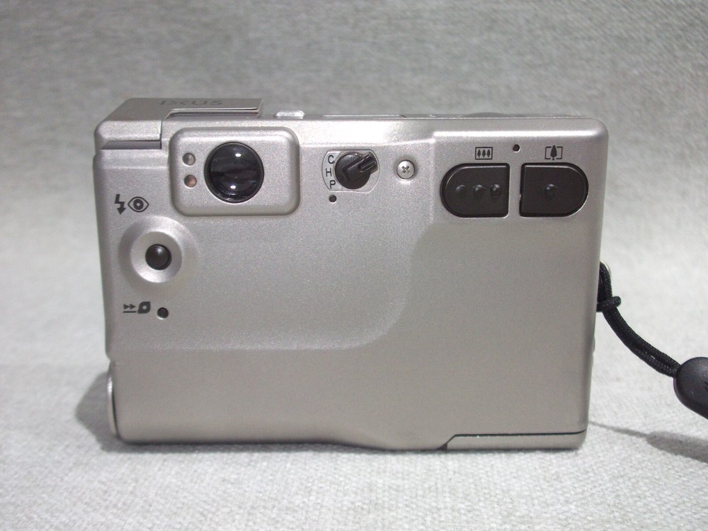 Canon IXUS Compact Digital Camera - Please Read Description