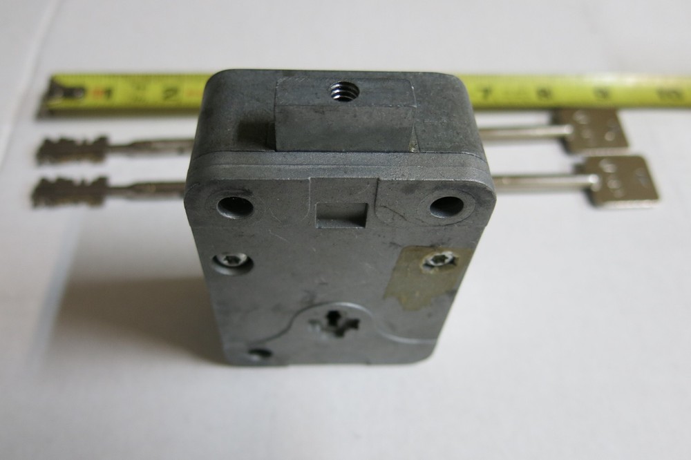 Sargent & Greenleaf Safe Key lock with Keys