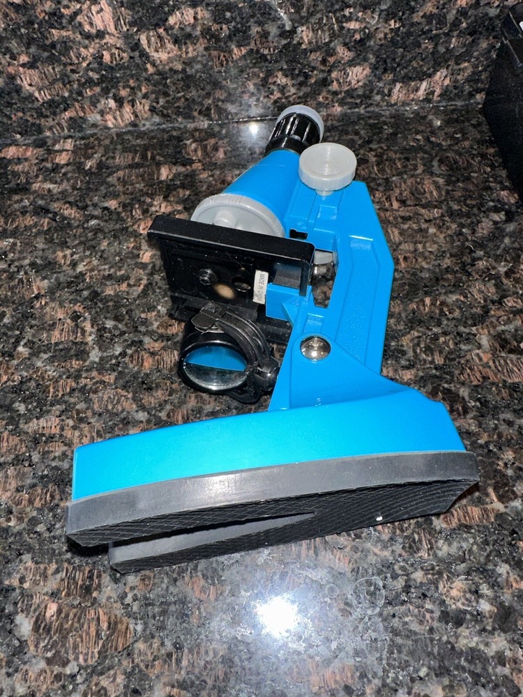 Discovery Channel Kids 50X-1200X Microscope Kit w/Storage Case Mostly Complete