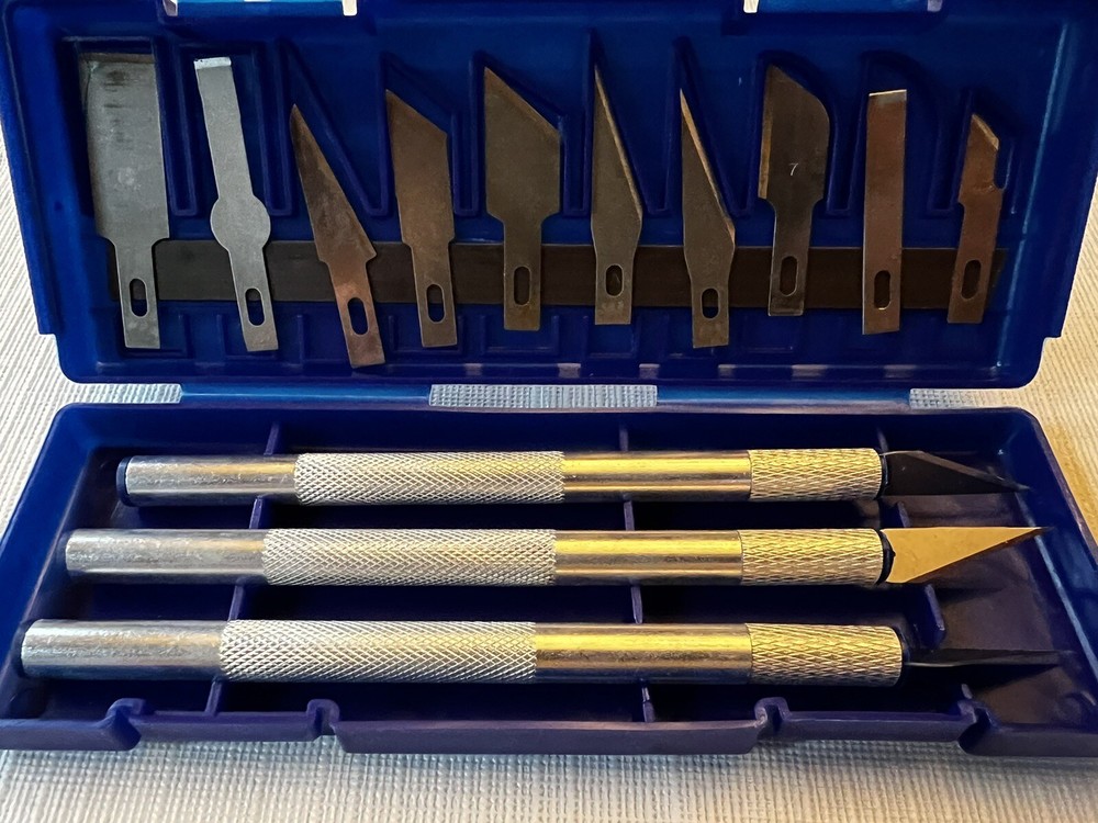 Crafting Scrapbook Knife Kit w 3 Handles & 10 Assorted Blades & Locking Case