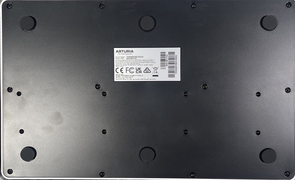 Arturia MiniLab 3 Keyboard Controller (25-Key) - White