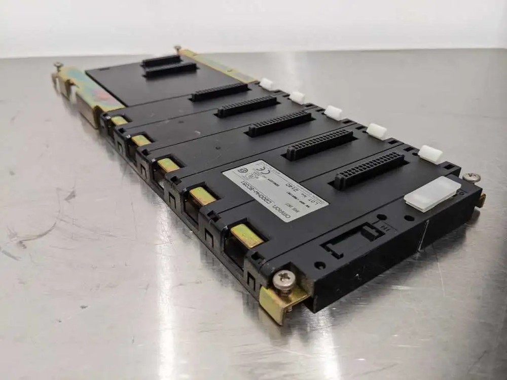 Omron C200HW-BC051 Base Unit