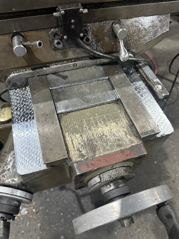 SUPERMAX 2HP VERTICAL MILL