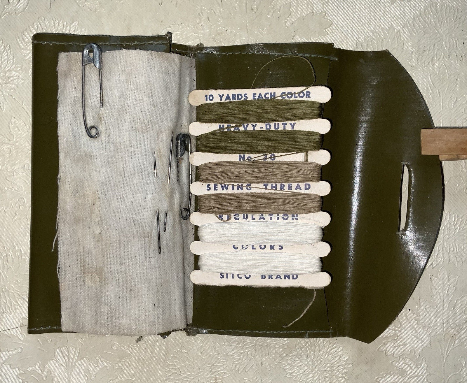 Vntg WW2 U.S. Army Sewing Kit Pouch U.S. Military Soldier Sewing Kit Buttons +