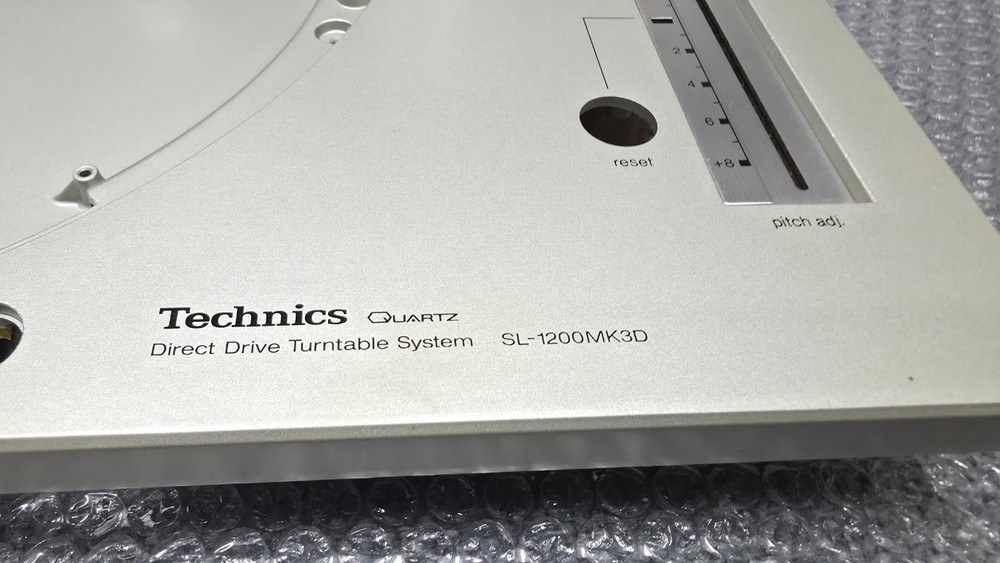 Technics sl1200 M3d, Mk3d. Original Plinth/cabinet