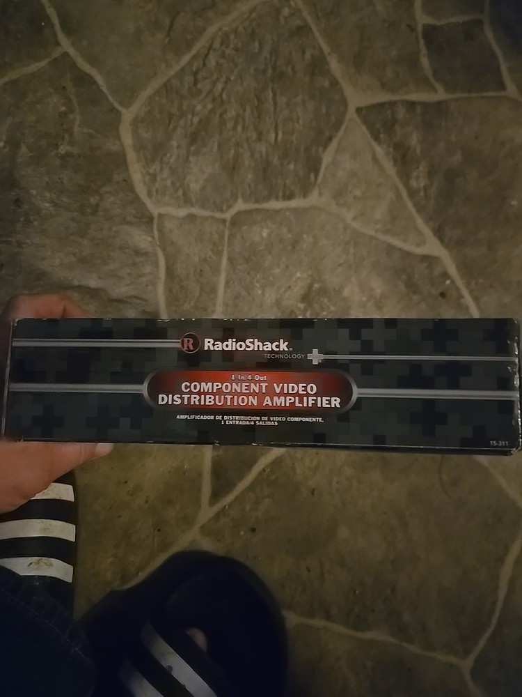 componet video distribution amplifier new in box