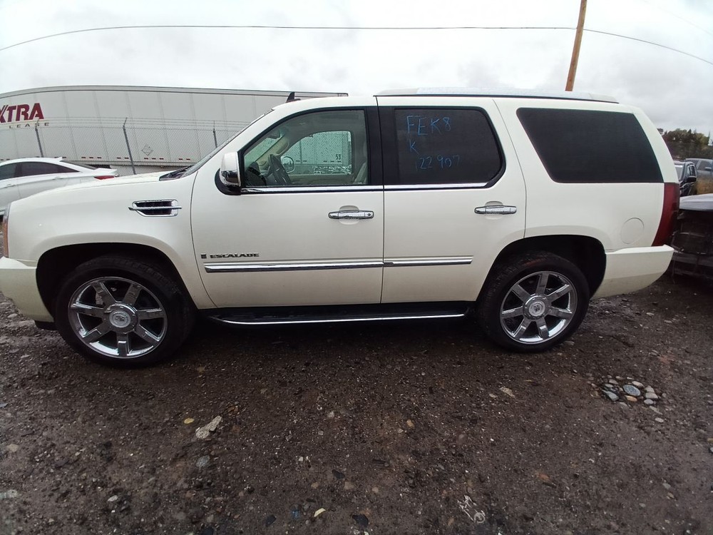 ESCALADE 2007 Battery Tray 12569653