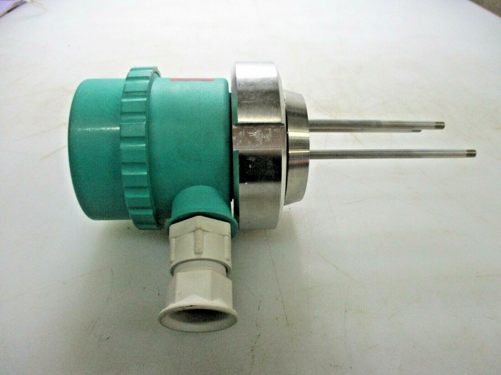 NEW PEPPERL+FUCHS MANNEIM LEVEL SENSOR 038561