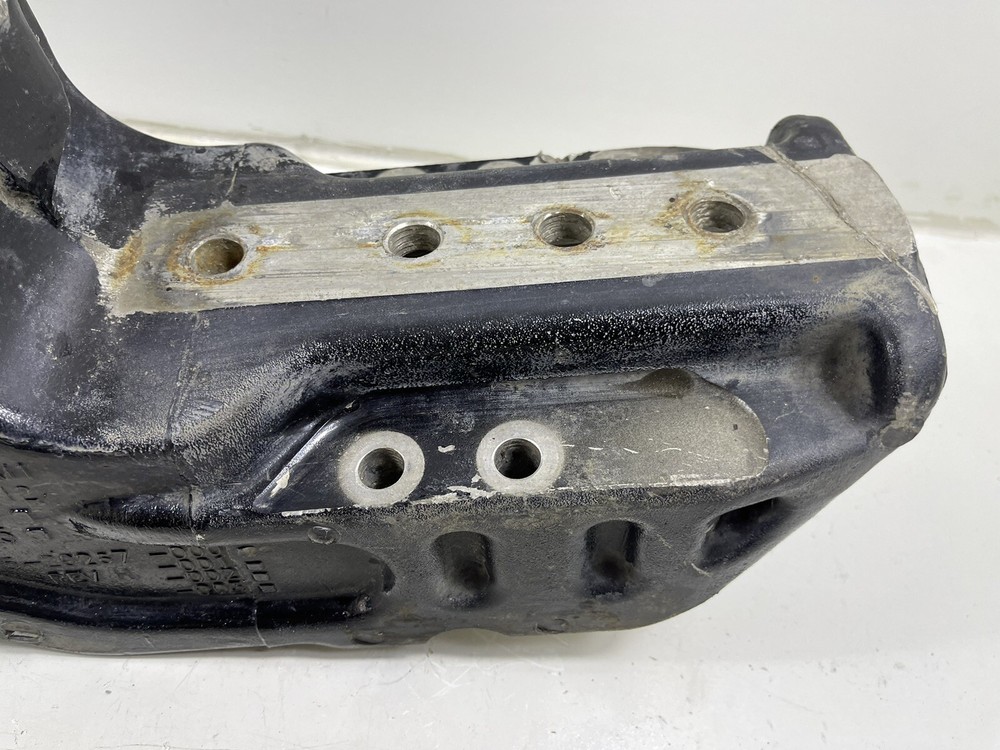 Freightliner Coronado Frame Mount Bumper Bracket Front Left OEM 15-20267-000