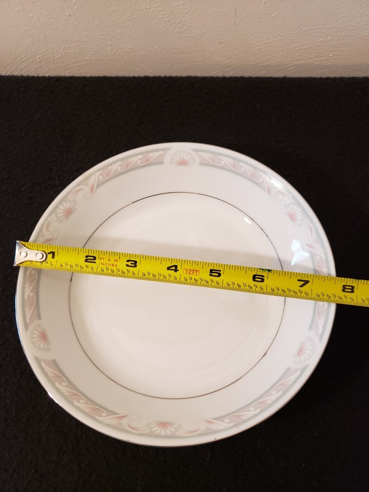 CROWN MING FINE CHINA 5PC. DINNERWARE PLACE SETTING "COQUILLE" PATTERN