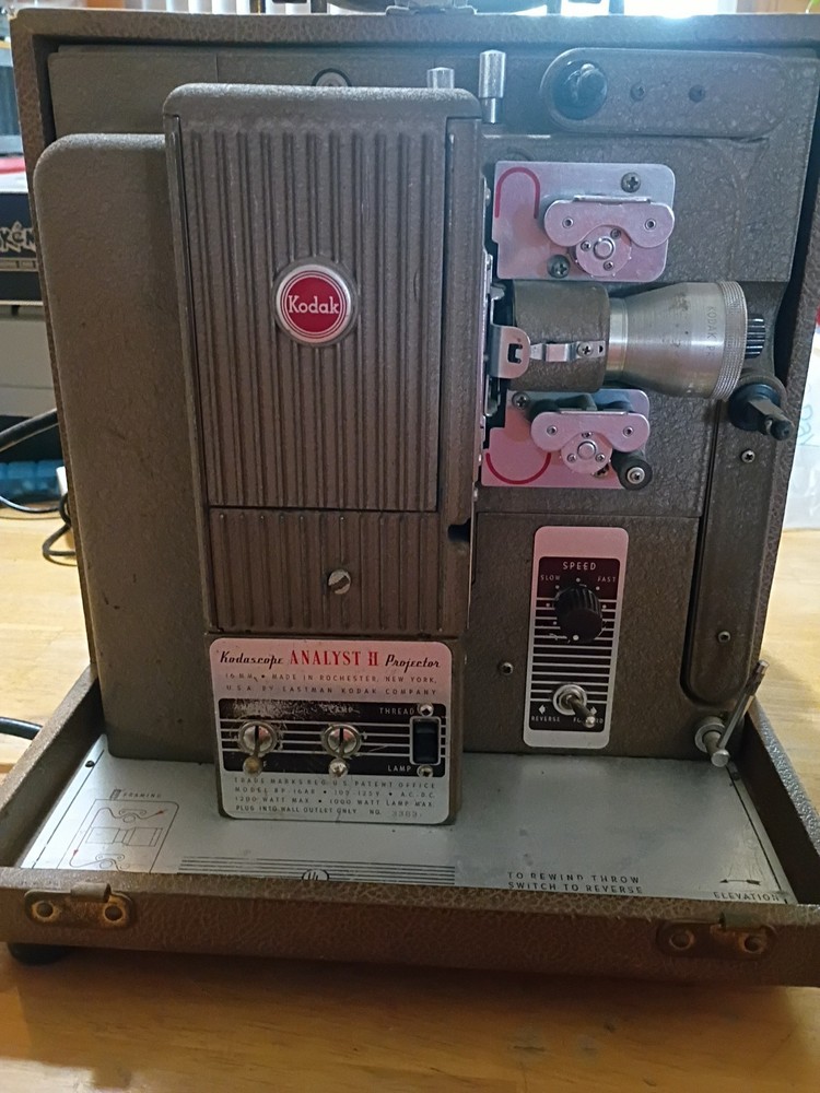 Kodak Kodascope Analyst II projector 16mm (untested no lamp bulb)