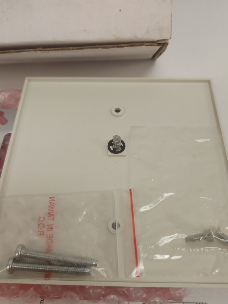 HOCHIKI DCP-R2ML-I WORN BOX (UNUSED)