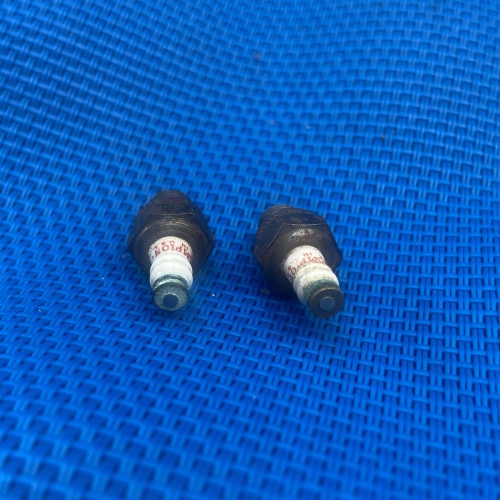 2 CHAMPION SPARK & GLOW PLUG MODEL AIRPLANE TETHER CAR ENGINE IGNITION