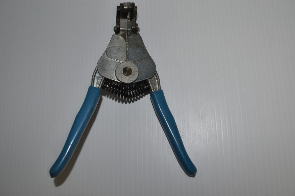 IDEAL IND INC STRIPMATER WIRE STRIPPING TOOL (LAT80)