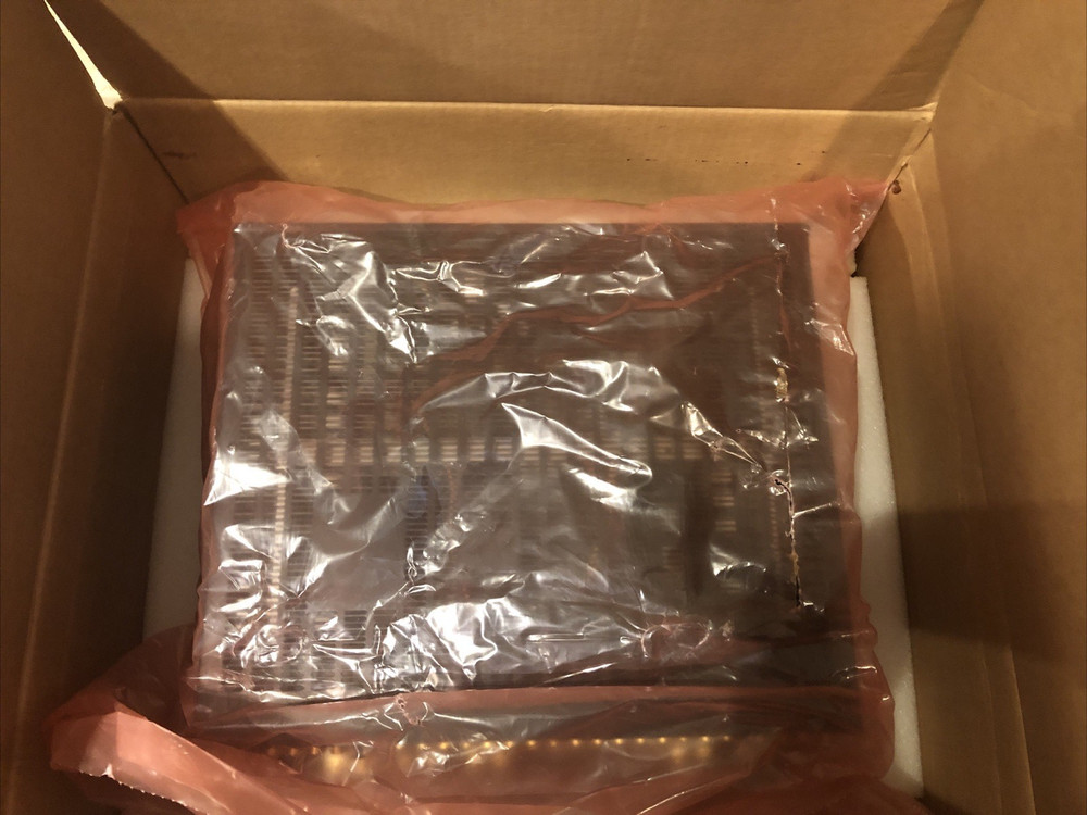 B&K Components AVR505 A / V Receiver SR10.1 B&K Remote Control Bundle