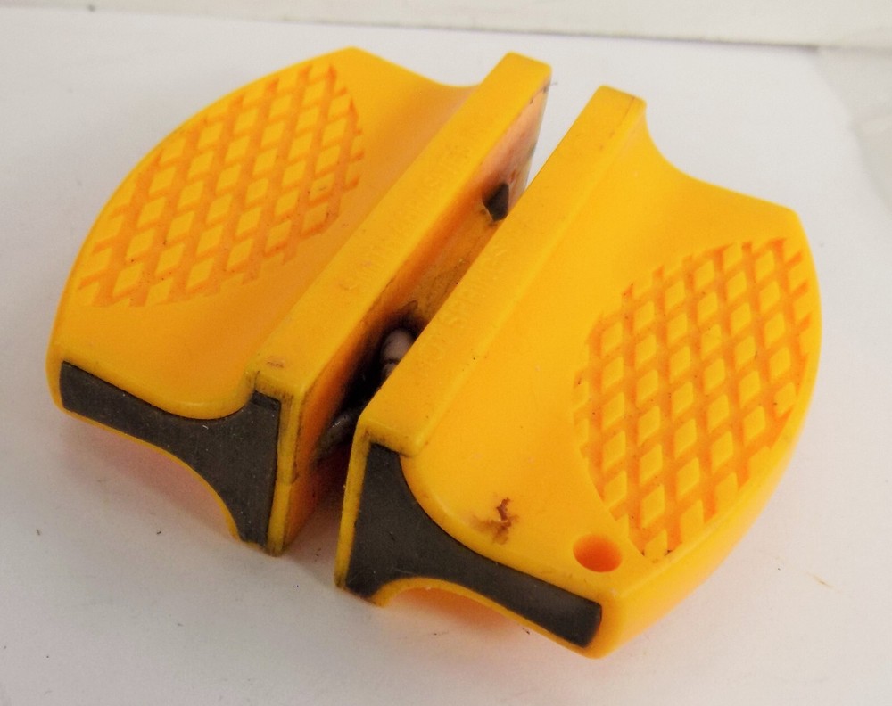 KNIFE SHARPENER / Smith's / HUNTING TOOLS / KITCHEN TOOLS / HOME & GARDEN