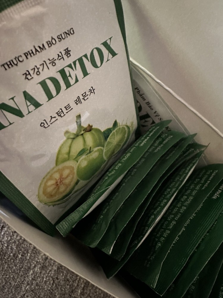 1 Ana Detox Box