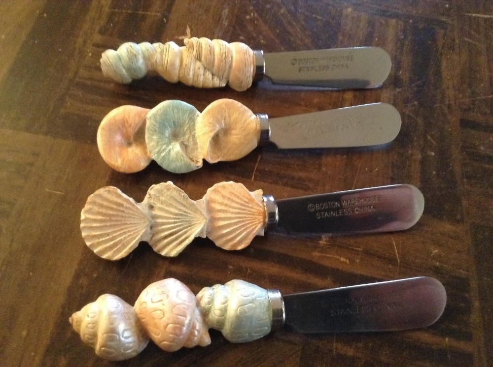 Ceramic shell handled spreaders