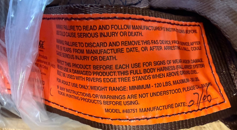 Rivers Edge Hunting Tree Stand Full Body Harness Fall Arrest System #48751