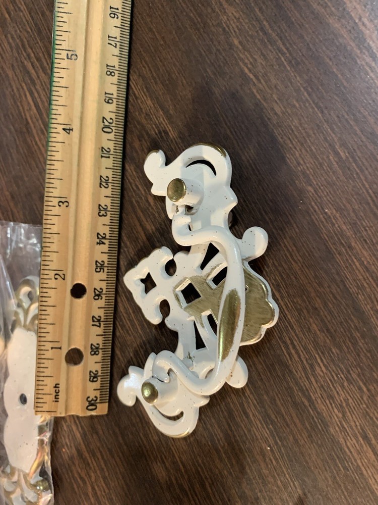 BPC10427 Drawer DROP BAIL Pull Handle (15) & BPC18032 Knob & Back Plate (4)