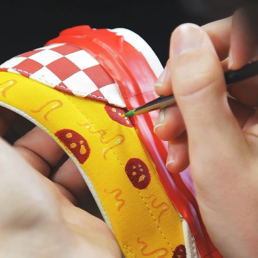 Multi-Surface Flat Black Acrylic Leather Paint for DIY Projects – 1 Fl Oz