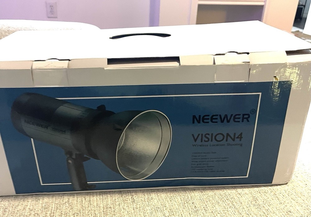 Neewer Vision4 700W Studio Flash Strobe Light Never Used