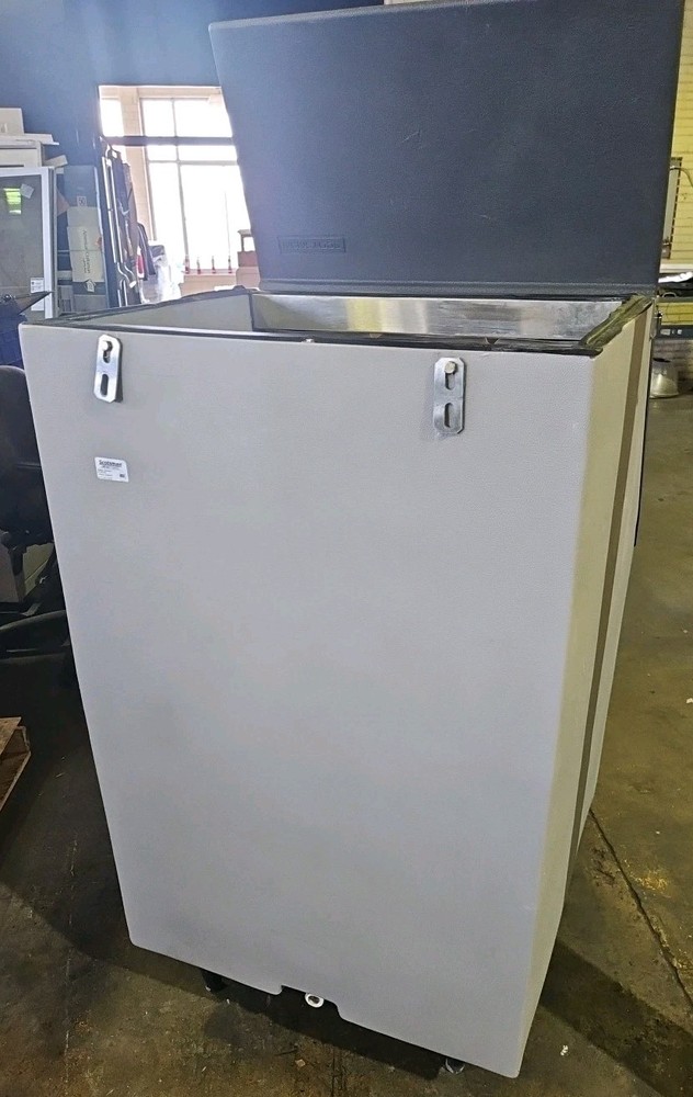 HTB555 Scotsman 420 lb Cap Modular Ice Storage Bin - Clean!