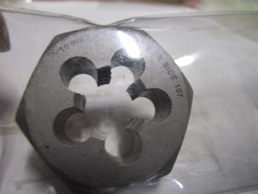 M16-2 x 1/2" Carbon Steel Hex Die