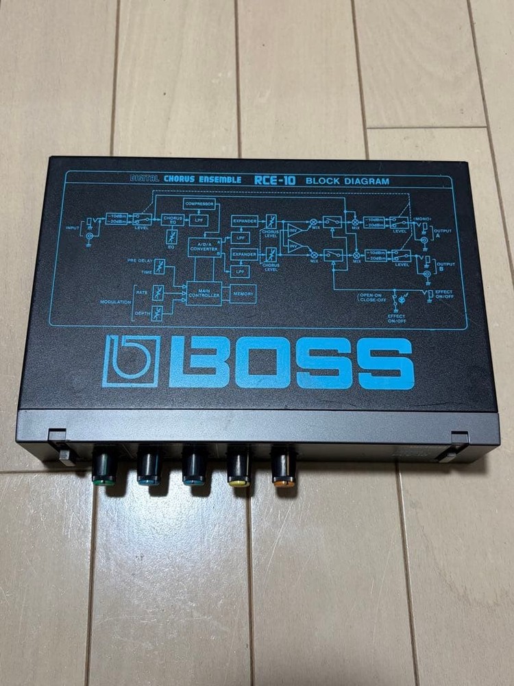 Super rare BOSS RCE-10 DIGITAL CHORUS ENSEMBLE
