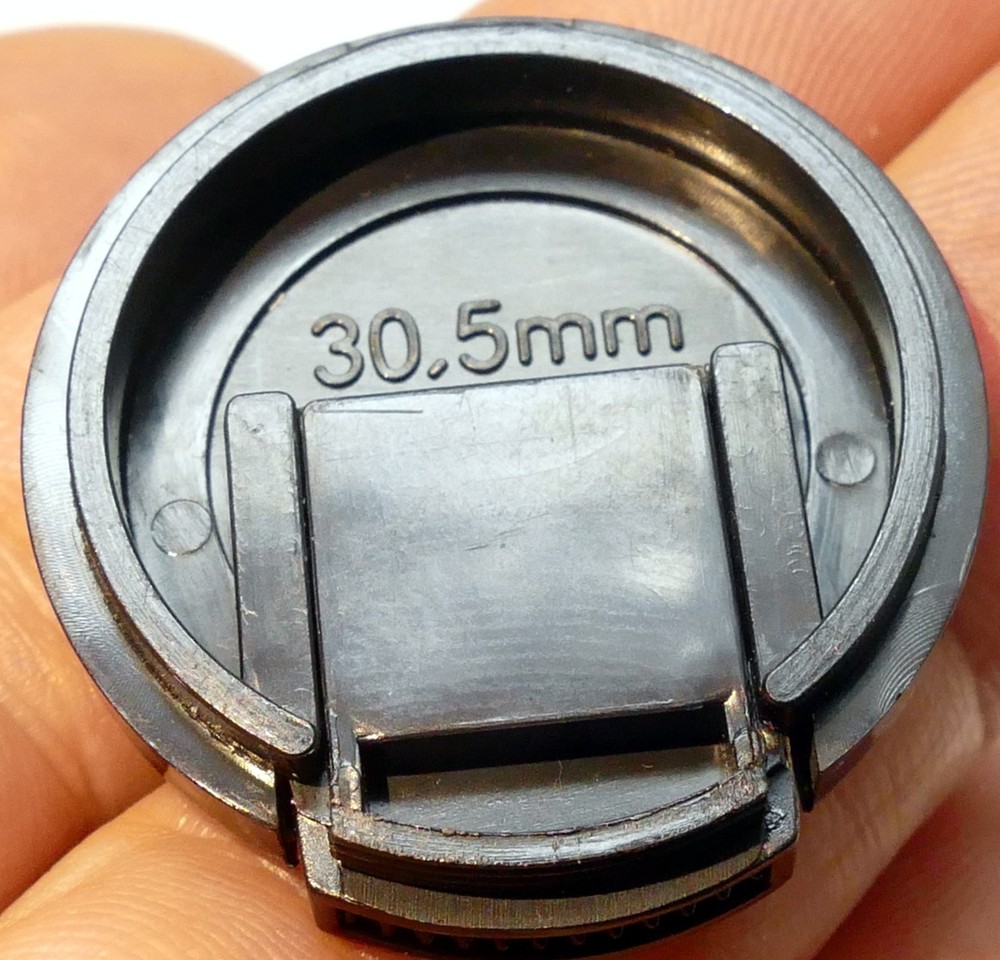 Lens Front Cap 30.5mm snap on type plastic, vintage