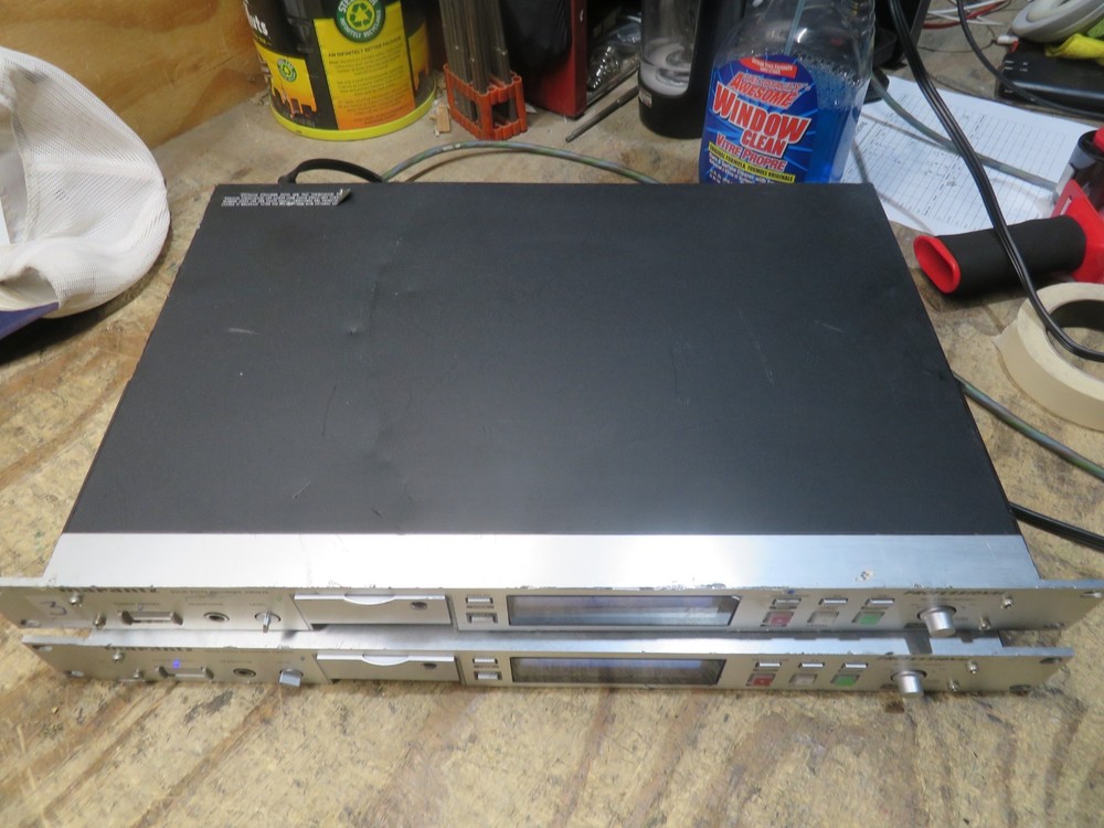 LOT OF 2 MARANTZ PMD570 PROFESSIONAL SOLID STATE RACK MOUNT RECORDER POWERS ON